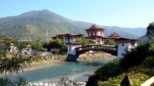 How Bhutan Became the World’s First Carbon-Negative Country: A Sustainable Success Story